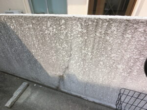 排ガス汚染外壁